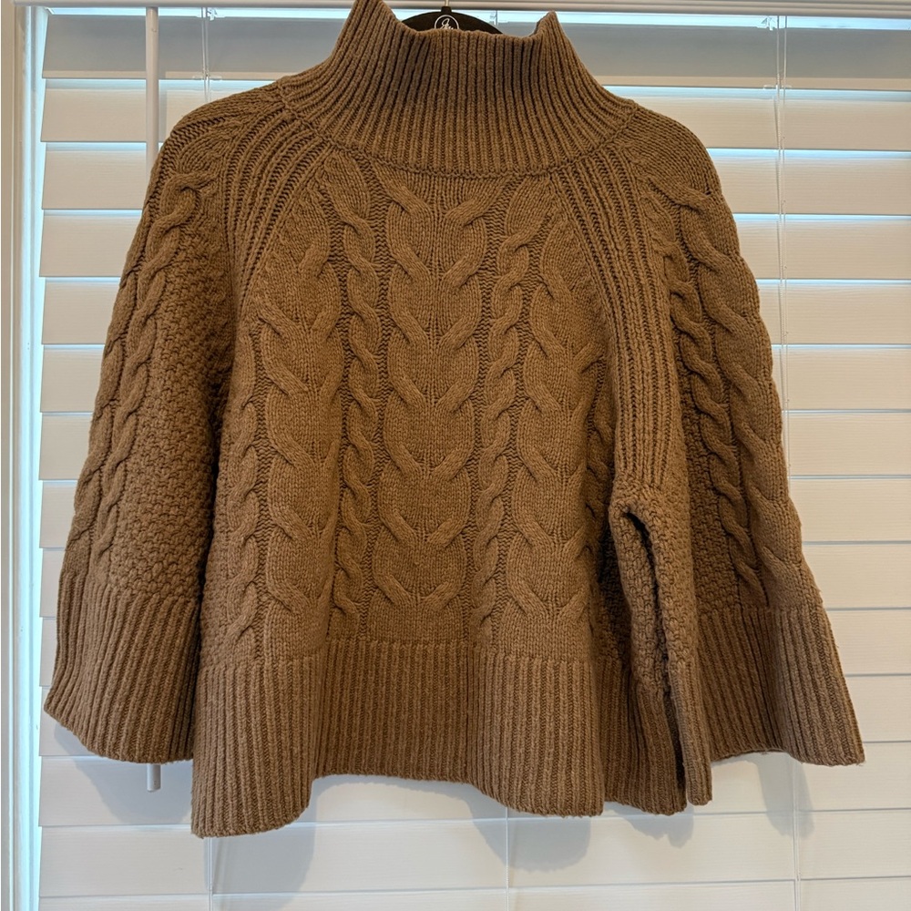 Banana Republic Cable Knit Flare Sleeve Sweater - camel size M